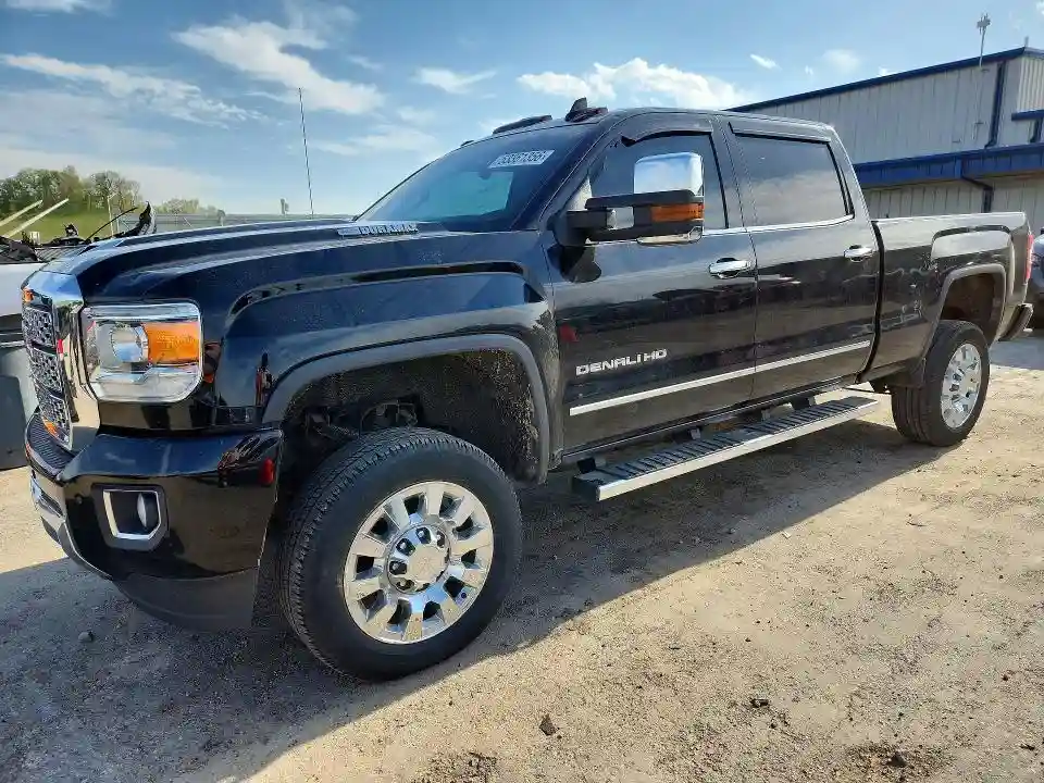 1GT12UEY3JF232904 2018 GMC SIERRA-0