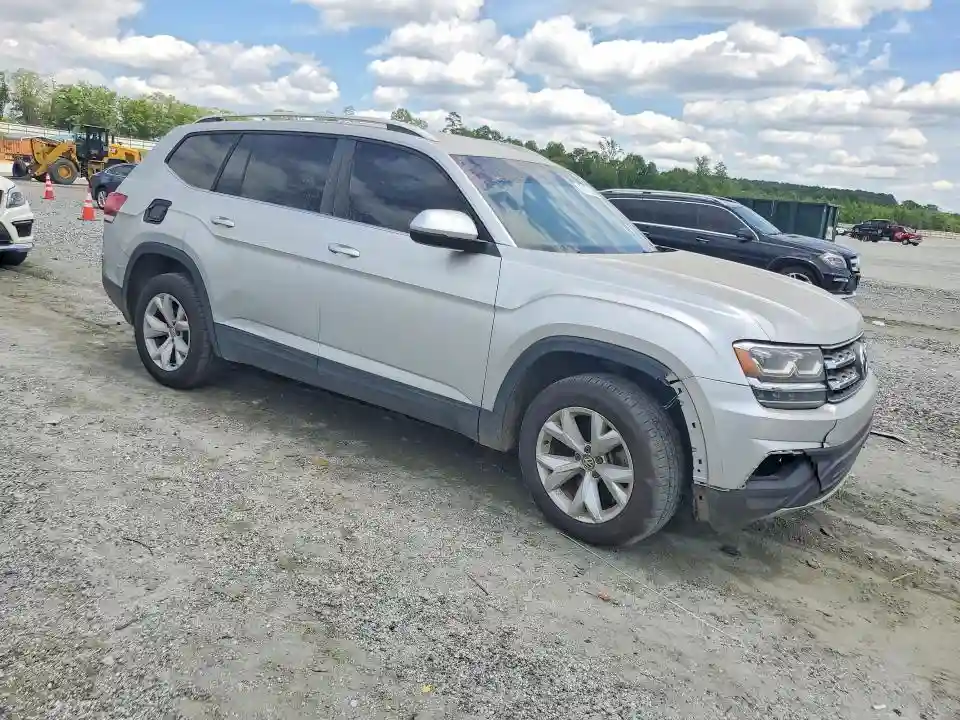 1V2CR2CA9JC589390 2018 VOLKSWAGEN ATLAS-3