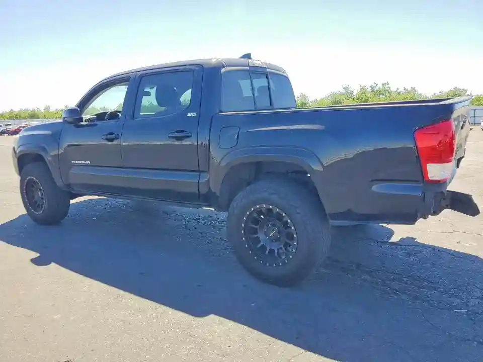 5TFAX5GN7HX084500 2017 TOYOTA TACOMA-1
