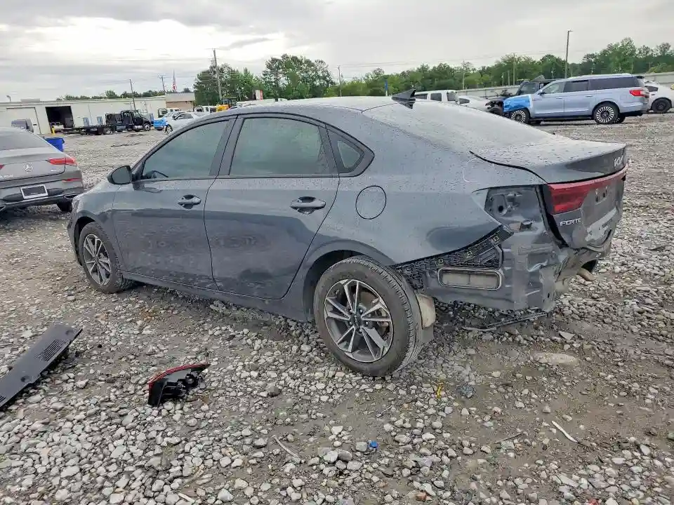 3KPF24AD3RE730373 2024 KIA FORTE LXS-1