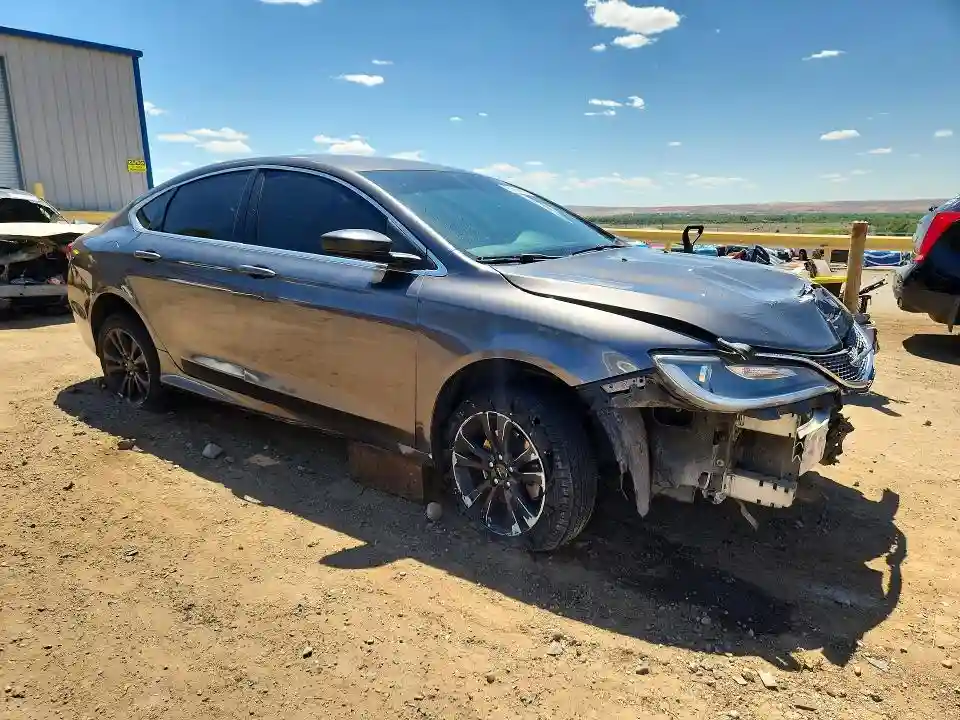 1C3CCCAB5HN501748 2017 CHRYSLER 200-3