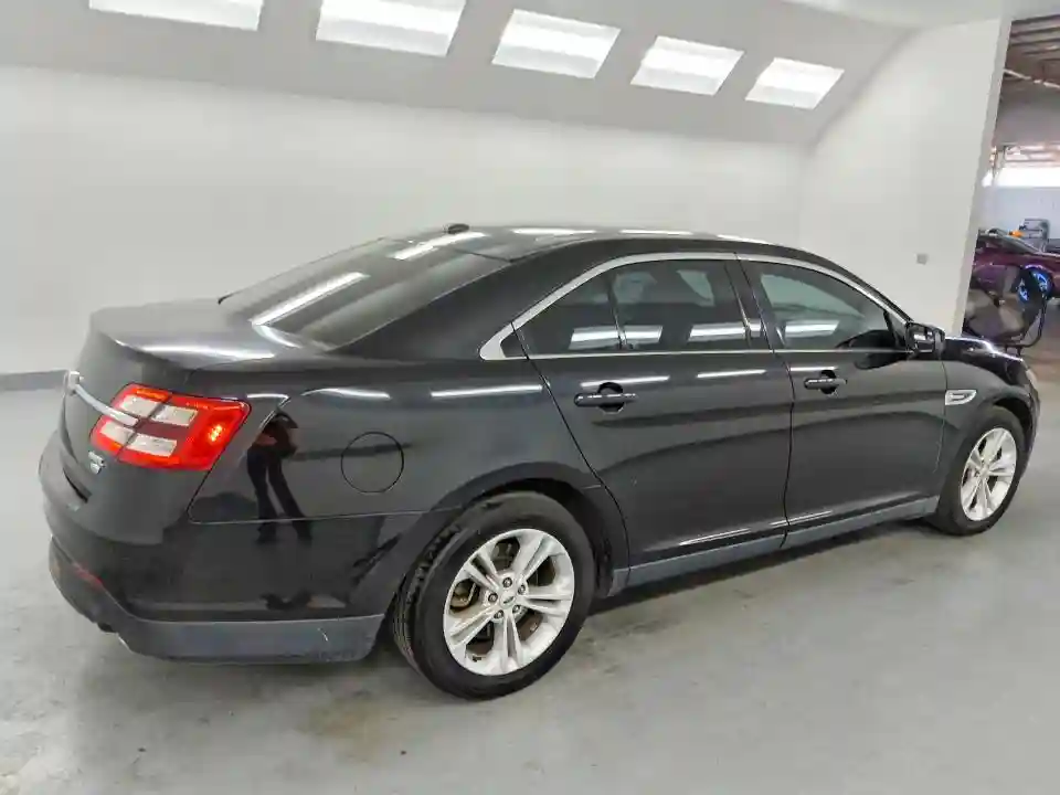 1FAHP2H82HG126292 2017 FORD TAURUS-2