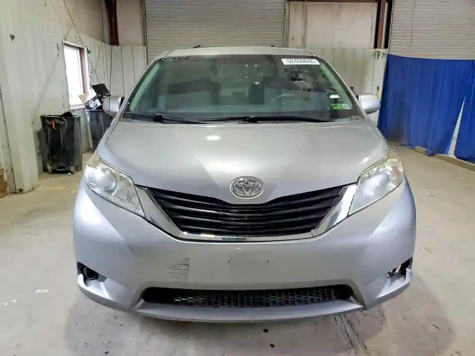 5TDKK3DC5DS333239 2013 TOYOTA SIENNA-4