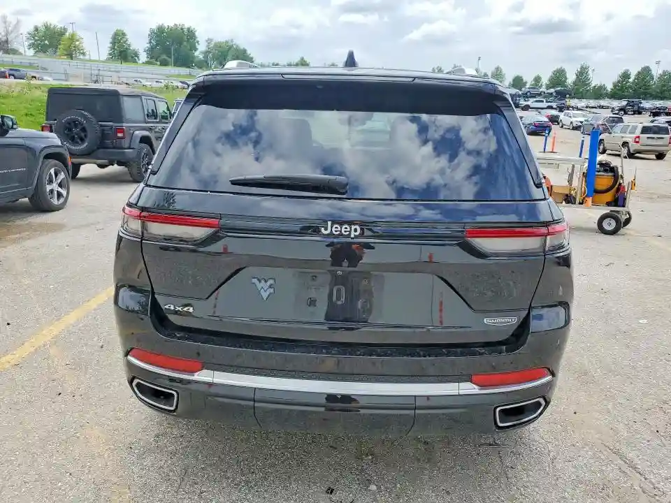 1C4RJHEG4PC563229 2023 JEEP GRAND CHEROKEE-5