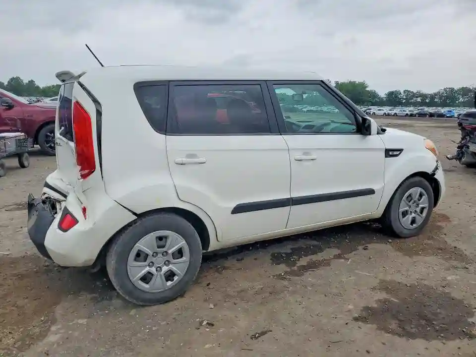 KNDJT2A54C7378397 2012 KIA SOUL BASE-2