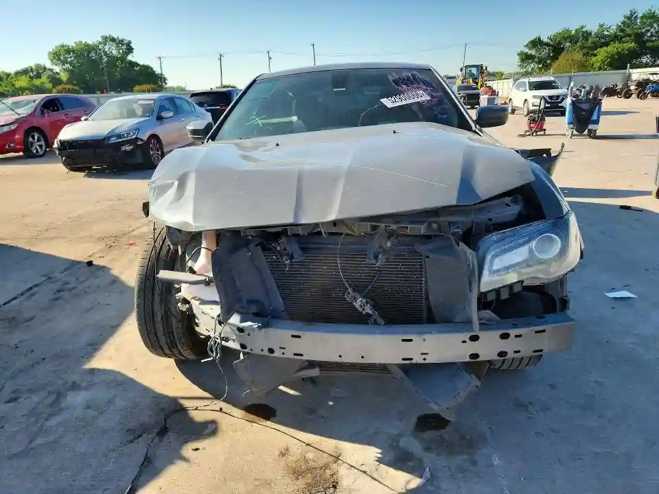 2C3CCABG4KH516112 2019 CHRYSLER 300-4