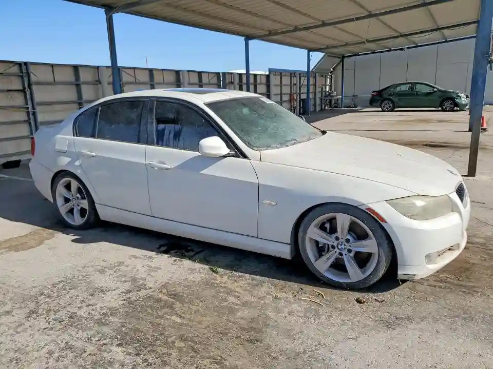 WBAPM5C55BE575852 2011 BMW 3 SERIES-3
