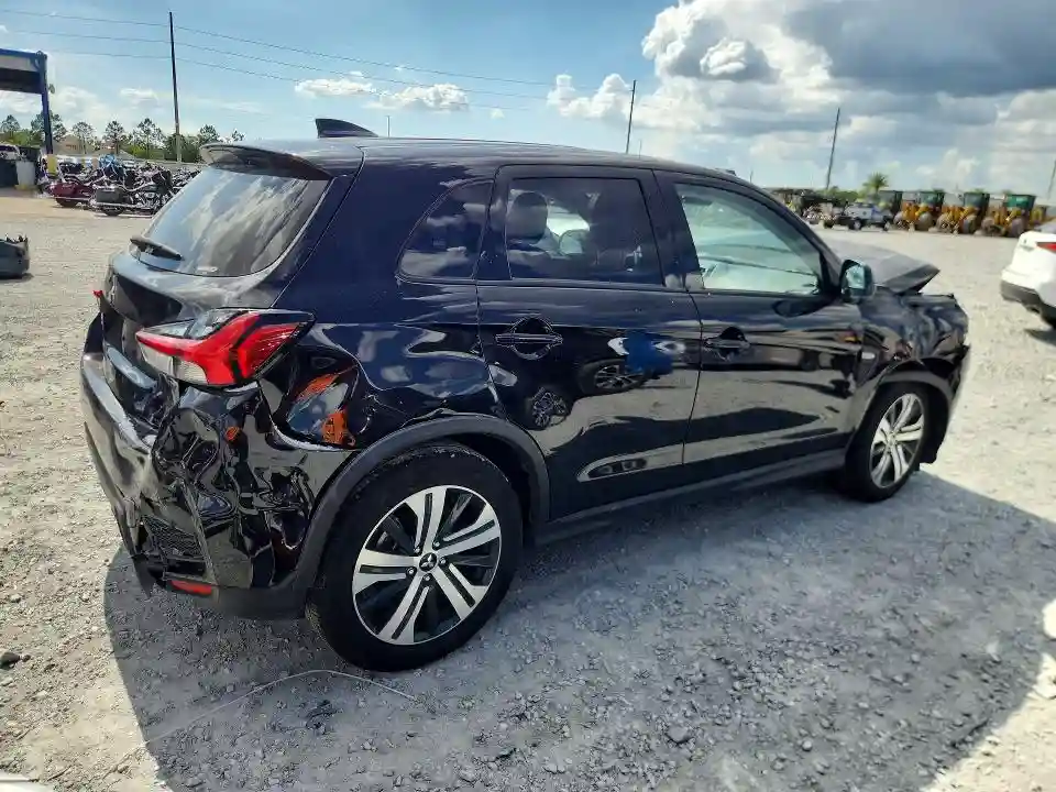 JA4ARUAU1SU001280 2025 MITSUBISHI OUTLANDER-2