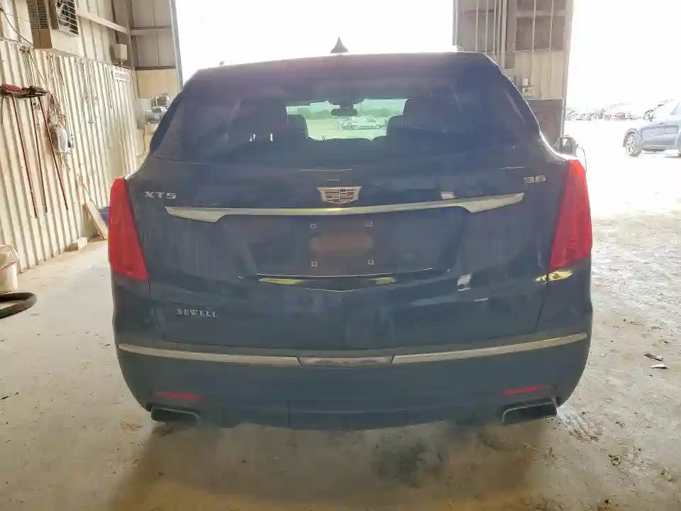 1GYKNCRS9HZ105508 2017 CADILLAC XT5-5
