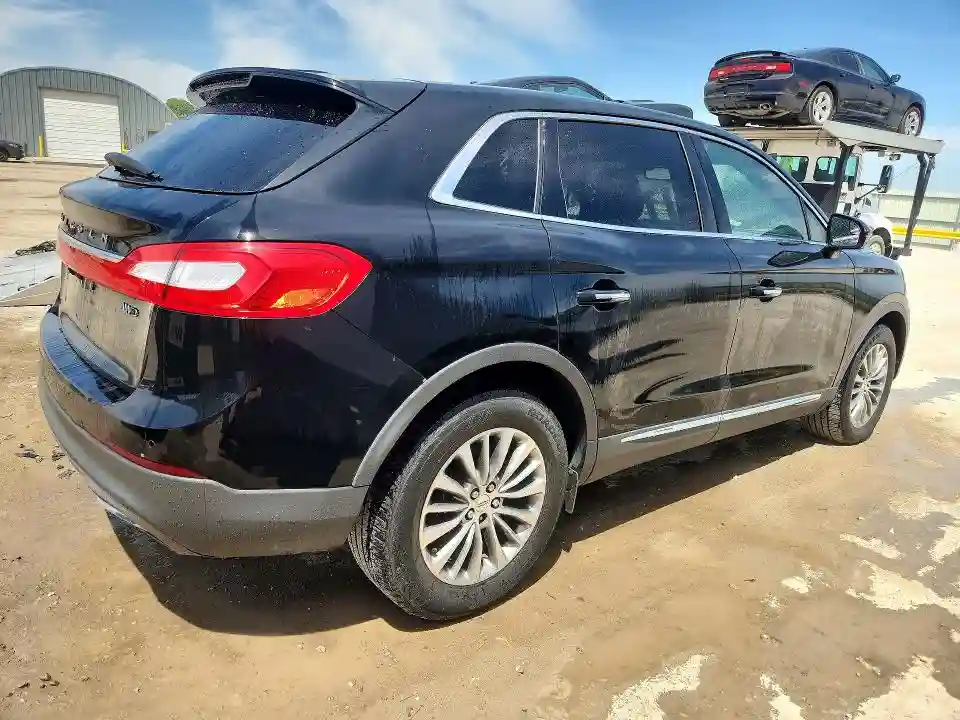 2LMPJ8KR1HBL22257 2017 LINCOLN MKX-2