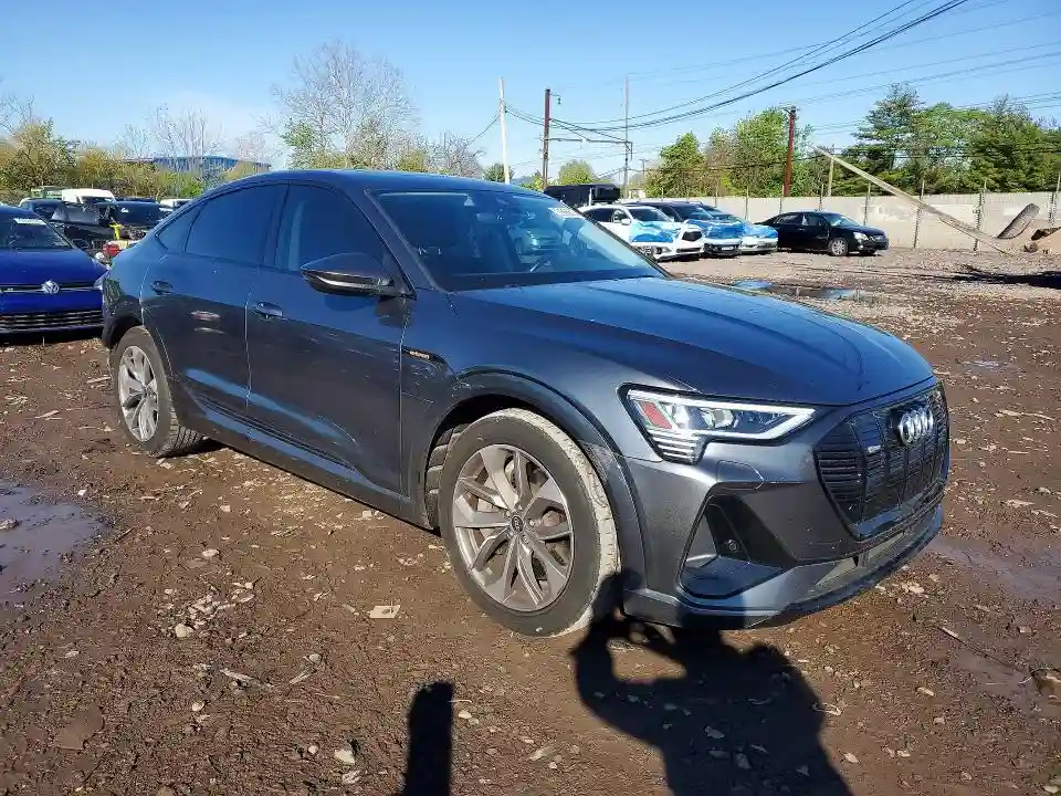 WA11AAGE0MB012341 2021 AUDI E-TRON-3