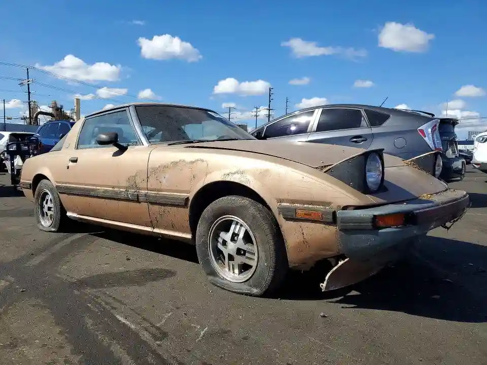 JM1FB3311D0722268 1983 MAZDA RX7-3