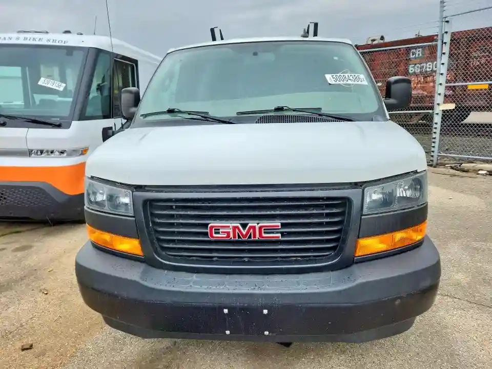 1GTW7AFP9P1115183 2023 GMC SAVANA-4