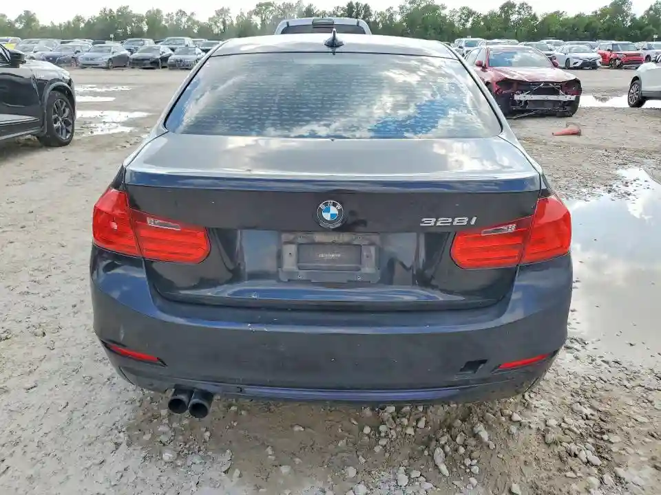 WBA3A5C59CF343175 2012 BMW 3 SERIES-5