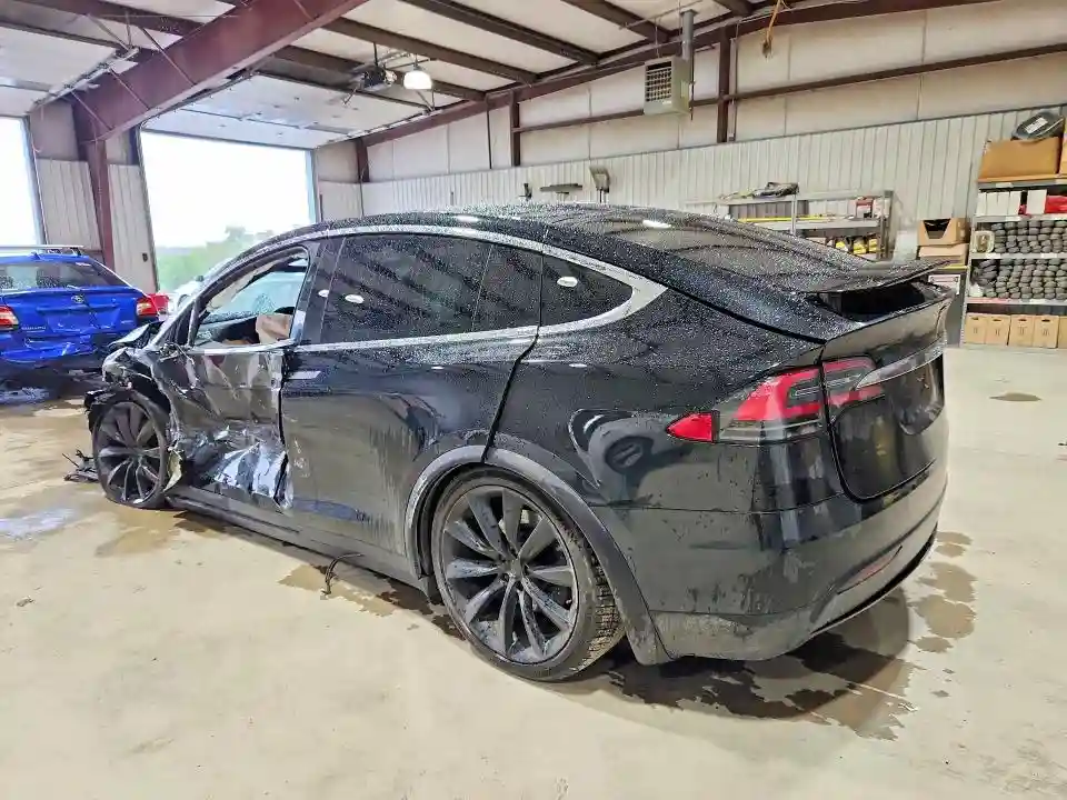 5YJXCBE26LF261148 2020 TESLA MODEL X-1