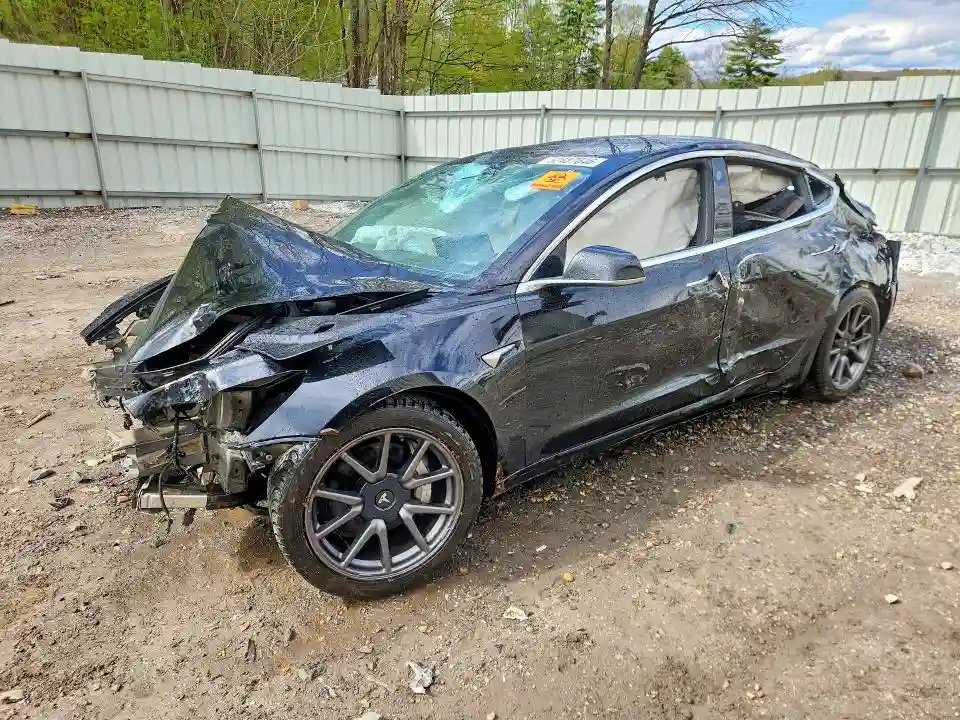 5YJ3E1EB8JF184315 2018 TESLA MODEL 3-0