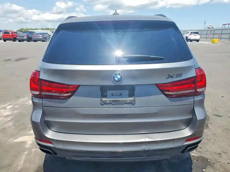 5UXKT0C51J0W00601 2018 BMW X5-5
