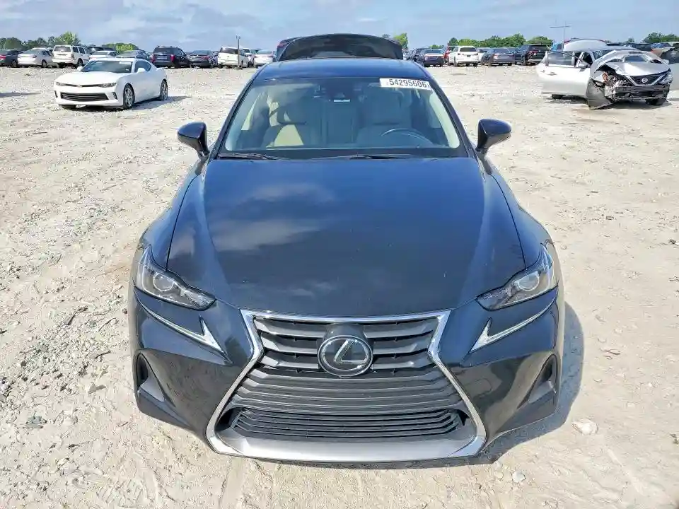 JTHBA1D21J5075493 2018 LEXUS IS-4