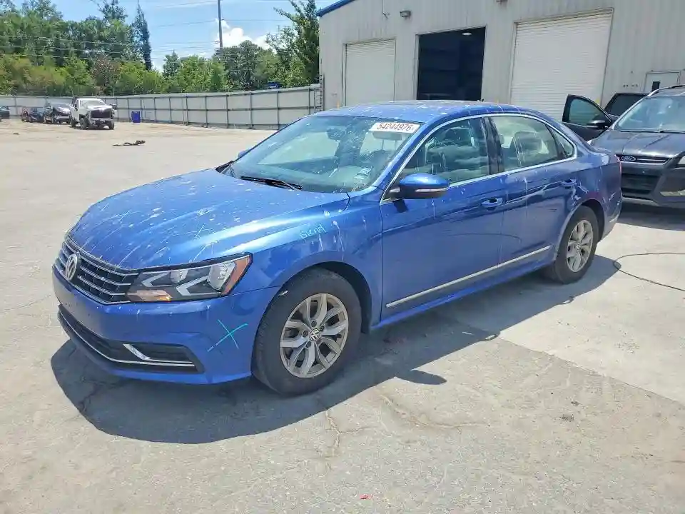 1VWAT7A33HC034311 2017 VOLKSWAGEN PASSAT-0