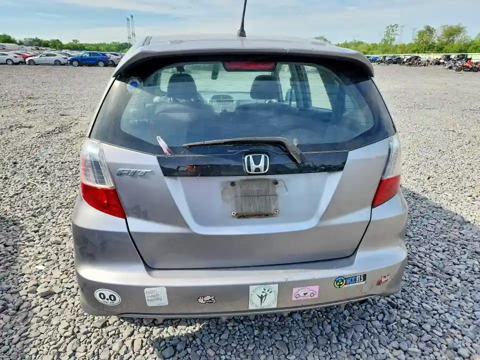 JHMGE8H4XAS015535 2010 HONDA FIT-5