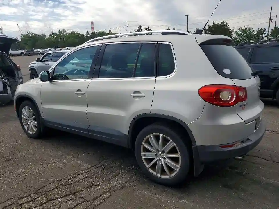 WVGBV7AXXAW525902 2010 VOLKSWAGEN TIGUAN-1