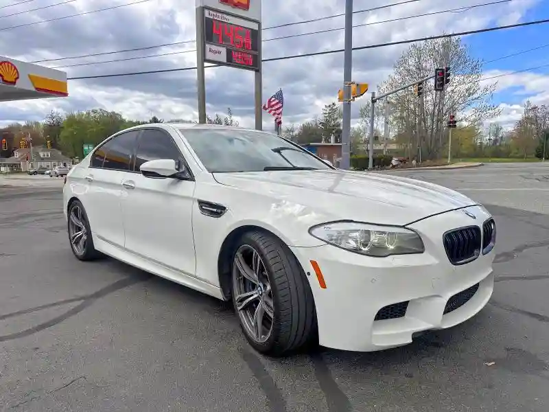 WBSFV9C57DD095641 2013 BMW M5-0