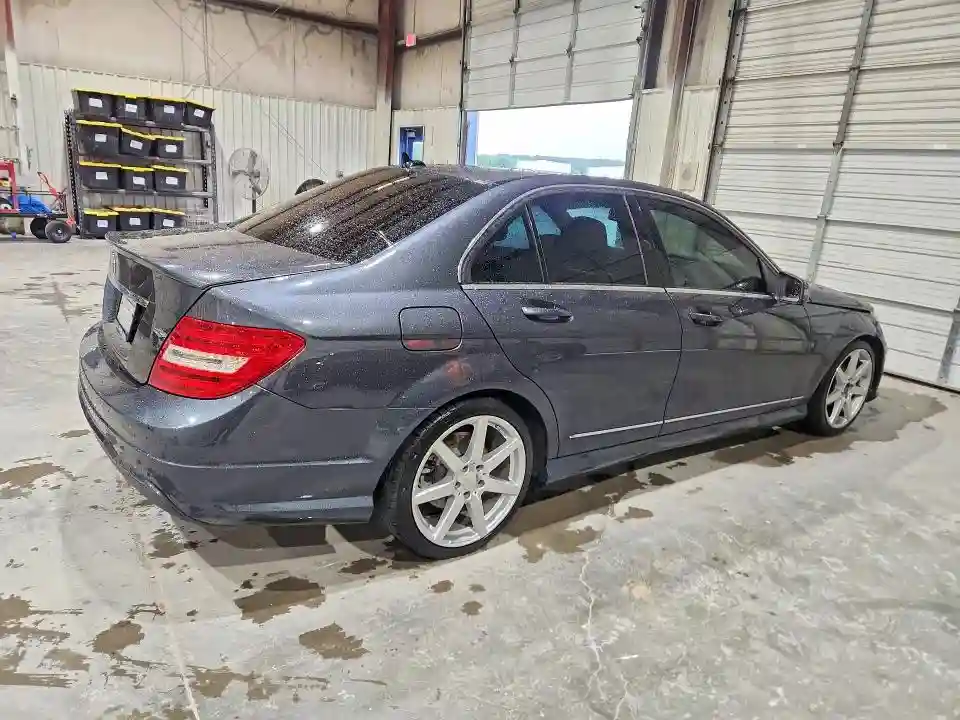WDDGF4HB9DR249253 2013 MERCEDES-BENZ C-CLASS-2
