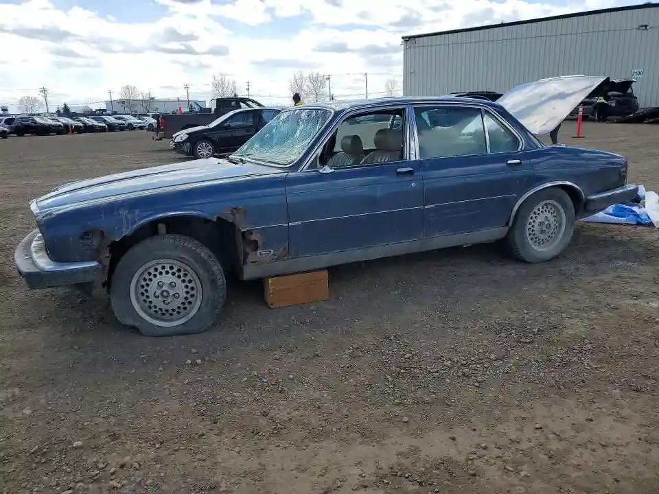 SAJCL1249HC476768 1987 JAGUAR XJ6-0