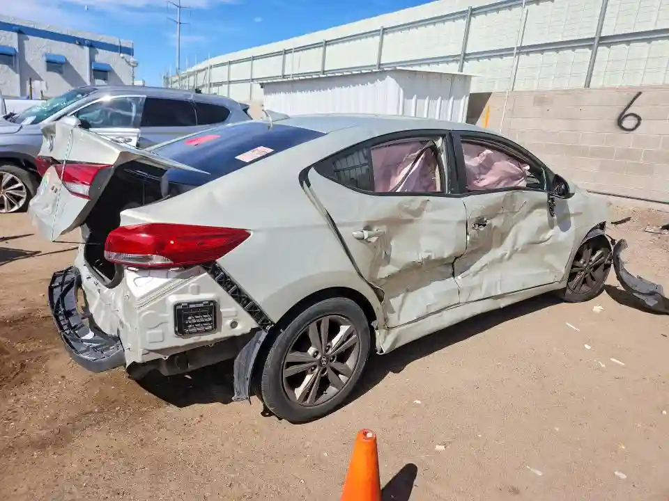 5NPD84LF2HH200023 2017 HYUNDAI ELANTRA-2