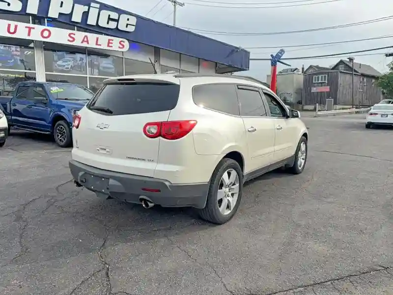 1GNKVLED5CJ288322 2012 CHEVROLET TRAVERSE-3