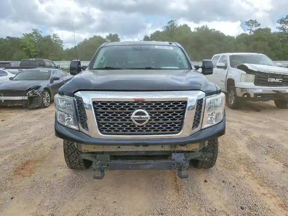 1N6AA1F23HN549963 2017 NISSAN TITAN-4