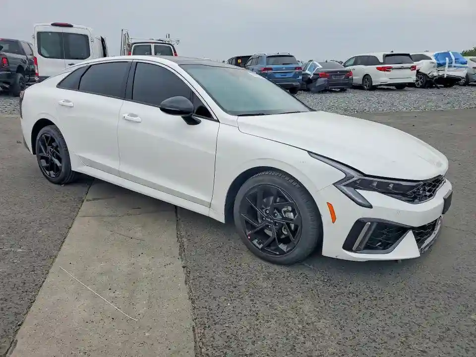 KNAG64J71T5461230 2026 KIA K5-3