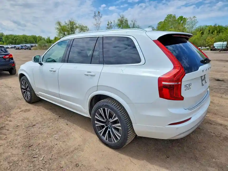 YV4A22PK5N1818064 2022 VOLVO XC90-1