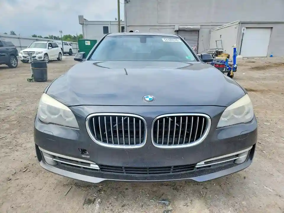 WBAYE4C57ED138182 2014 BMW 7 SERIES-4
