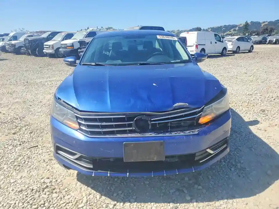 1VWBT7A39GC061726 2016 VOLKSWAGEN PASSAT-4