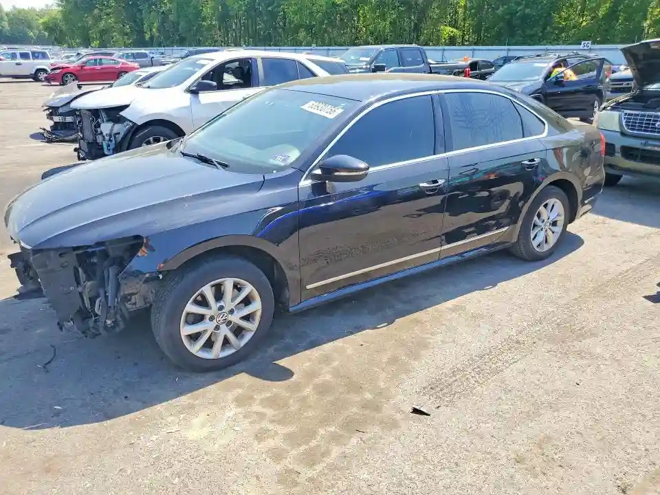 1VWAT7A35HC042622 2017 VOLKSWAGEN PASSAT-0