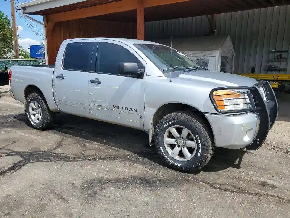 1N6BA0EC5AN324586 2010 NISSAN TITAN-3