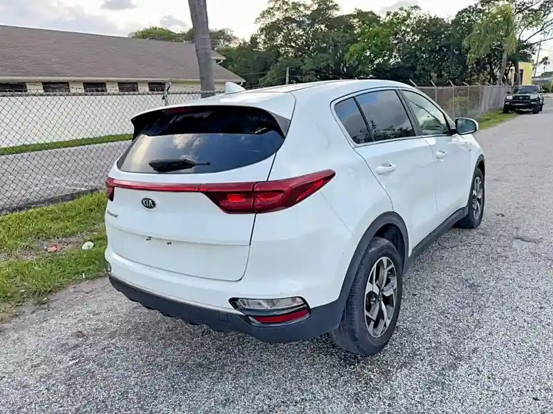 KNDPMCAC9L7699024 2020 KIA SPORTAGE-3
