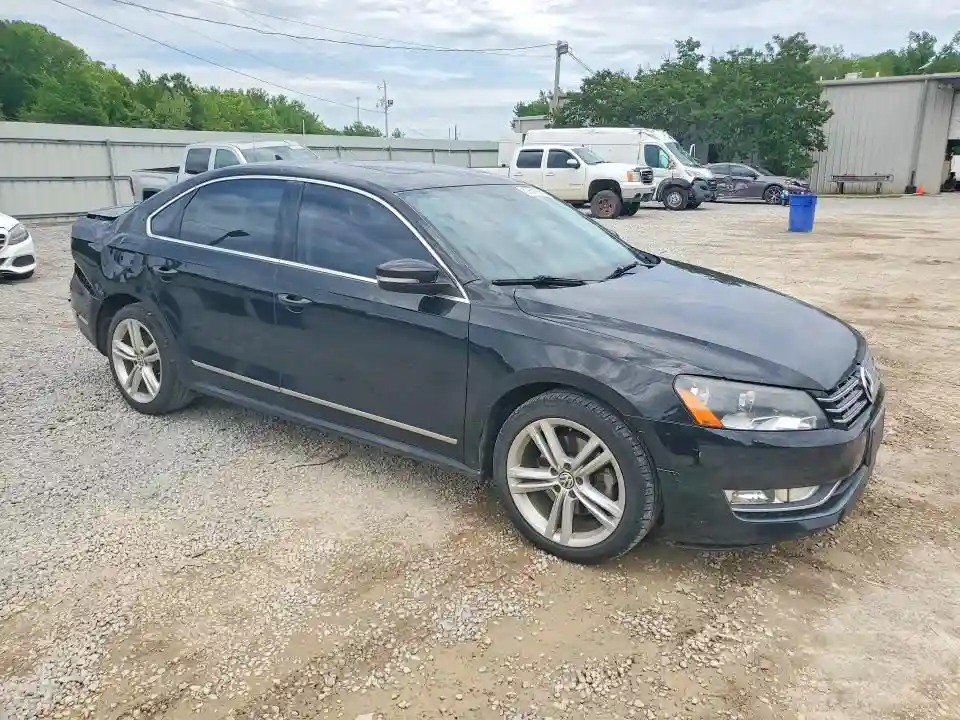 1VWCN7A39EC111990 2014 VOLKSWAGEN PASSAT-3