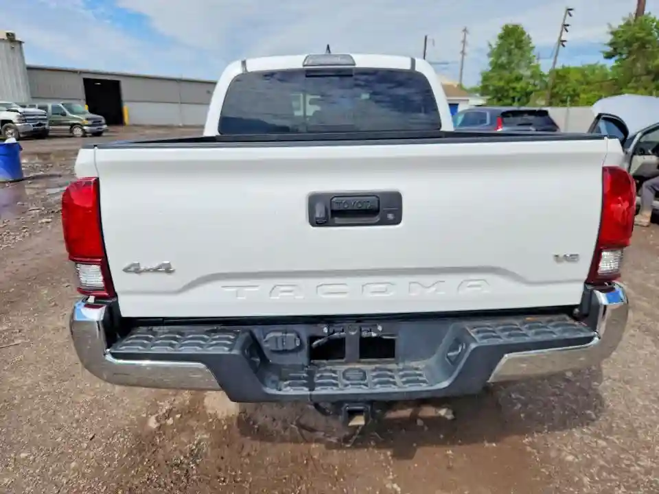 5TFCZ5AN4JX129331 2018 TOYOTA TACOMA-5