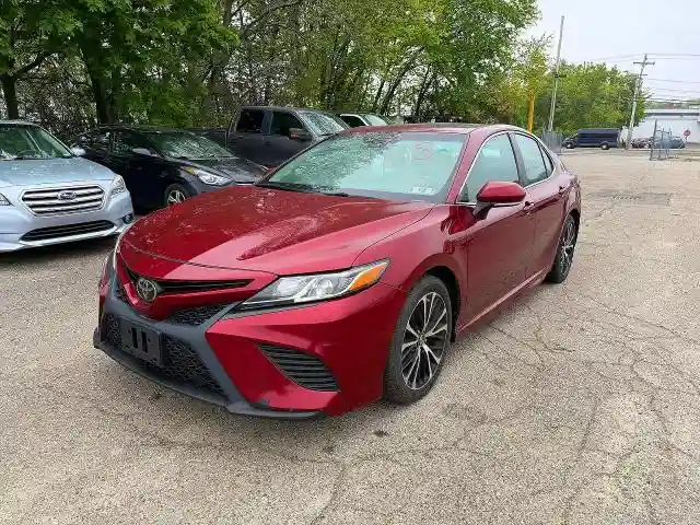4T1B11HK0JU500358 2018 TOYOTA CAMRY-1