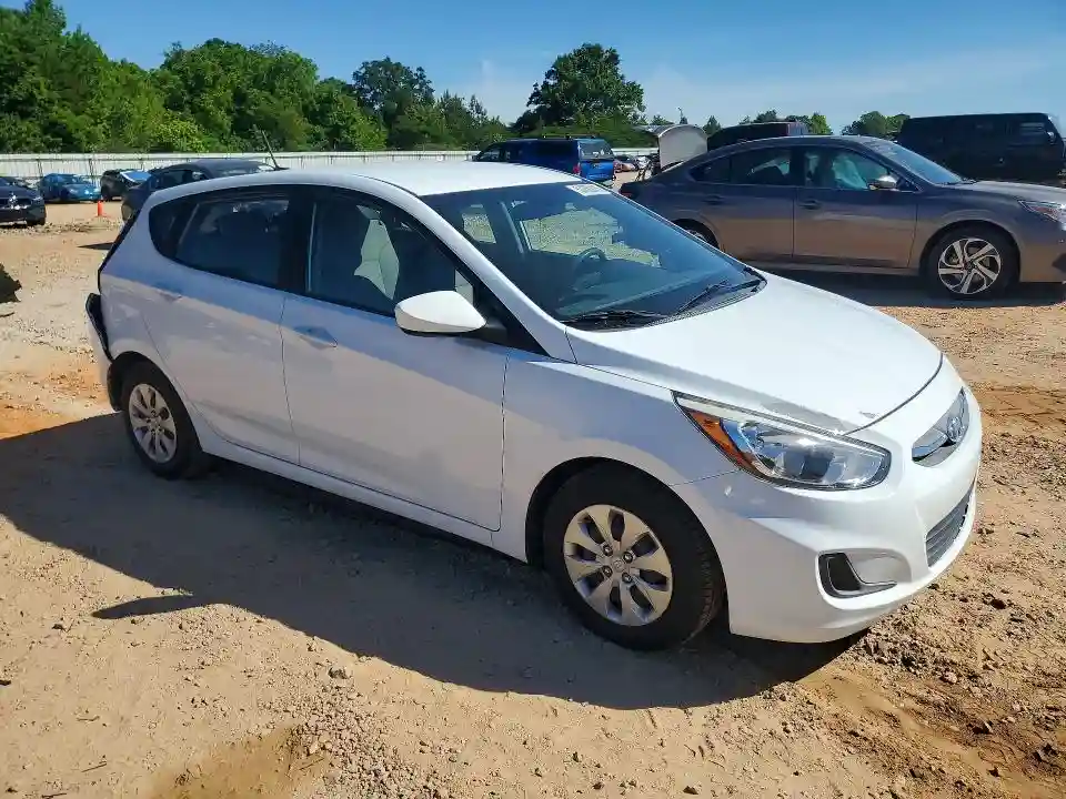KMHCT5AE1HU335215 2017 HYUNDAI ACCENT-3