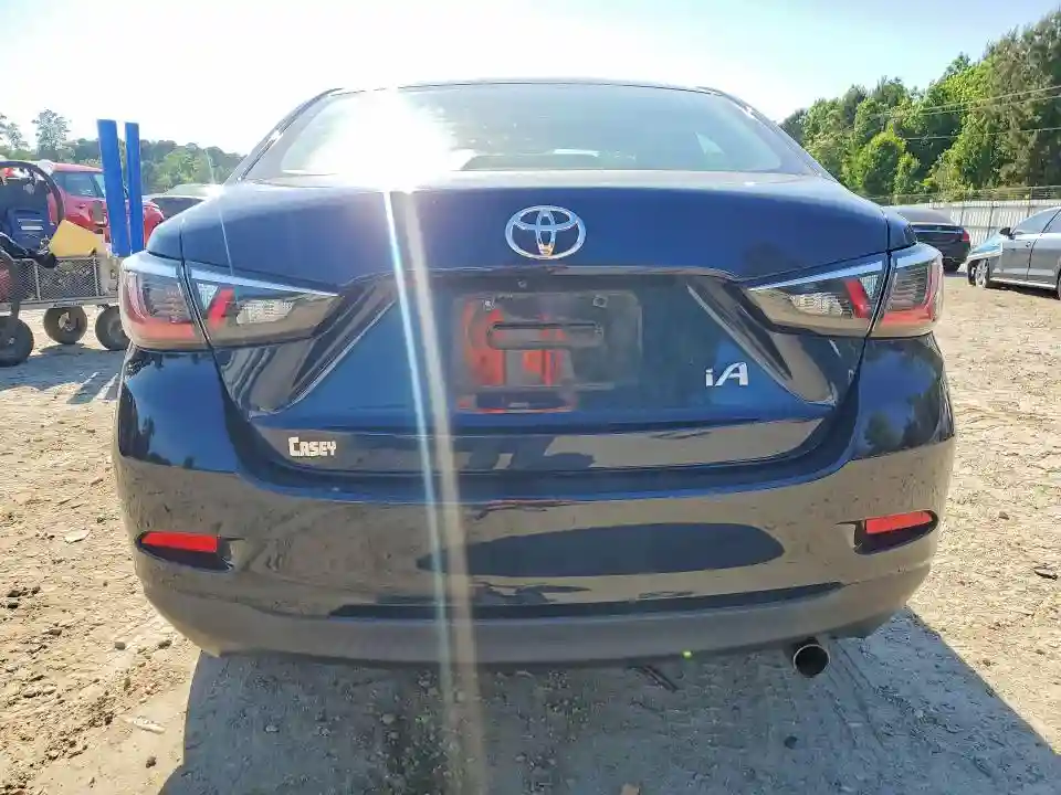 3MYDLBYV8HY161557 2017 TOYOTA YARIS-5