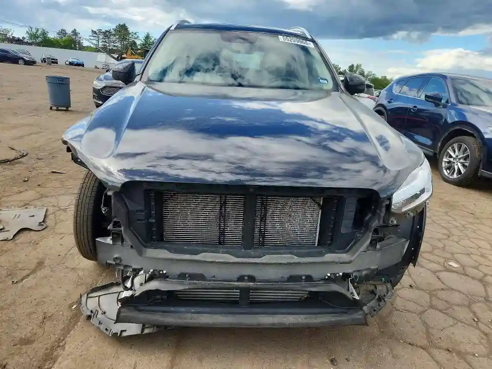 YV4A221K8M1745683 2021 VOLVO XC90-4