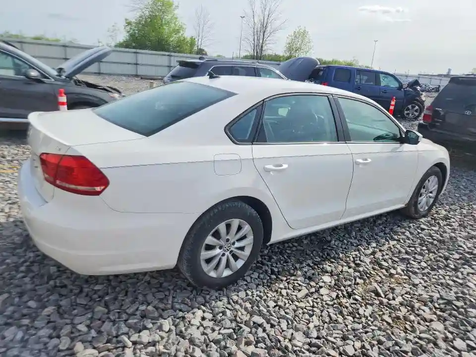 1VWAT7A33EC092026 2014 VOLKSWAGEN PASSAT-2