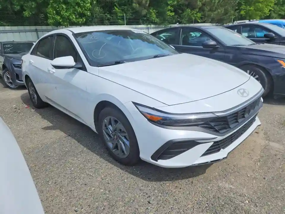 KMHLM4DJ9SU131625 2025 HYUNDAI ELANTRA-3