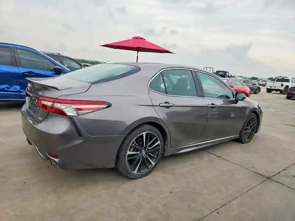 4T1B61HK8JU119715 2018 TOYOTA CAMRY-2