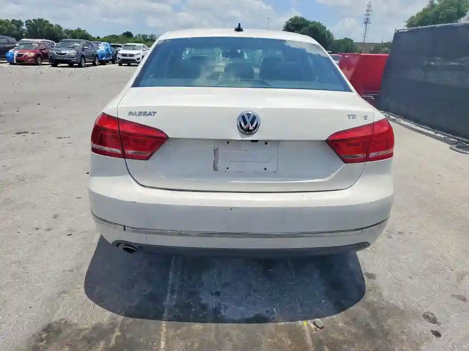 1VWBN7A38EC015151 2014 VOLKSWAGEN PASSAT-5