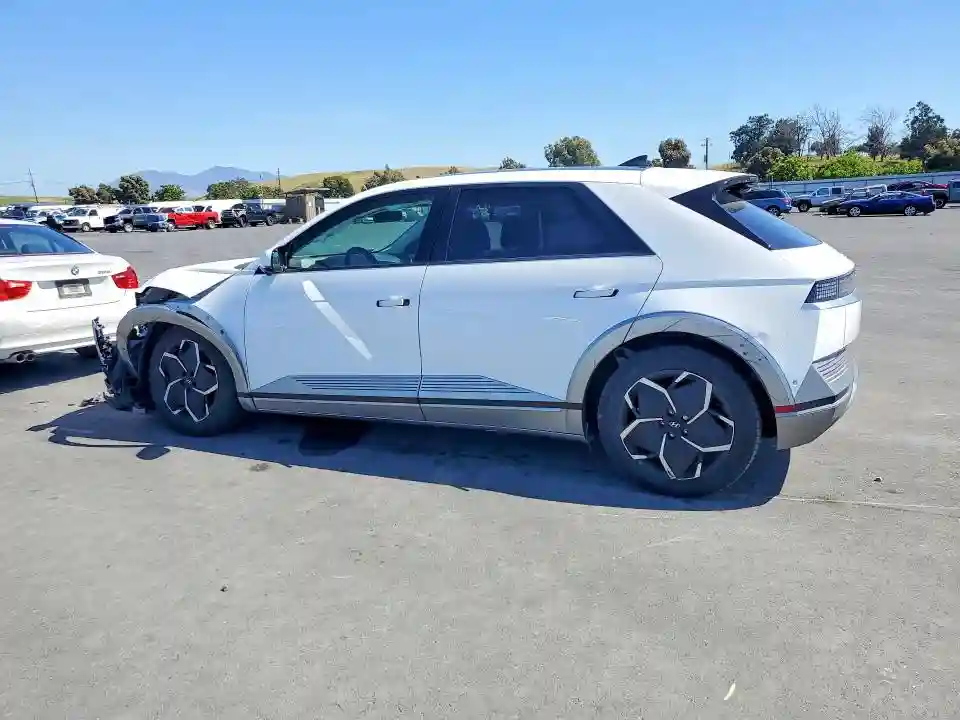 KM8KR4DE0RU304989 2024 HYUNDAI IONIQ-1