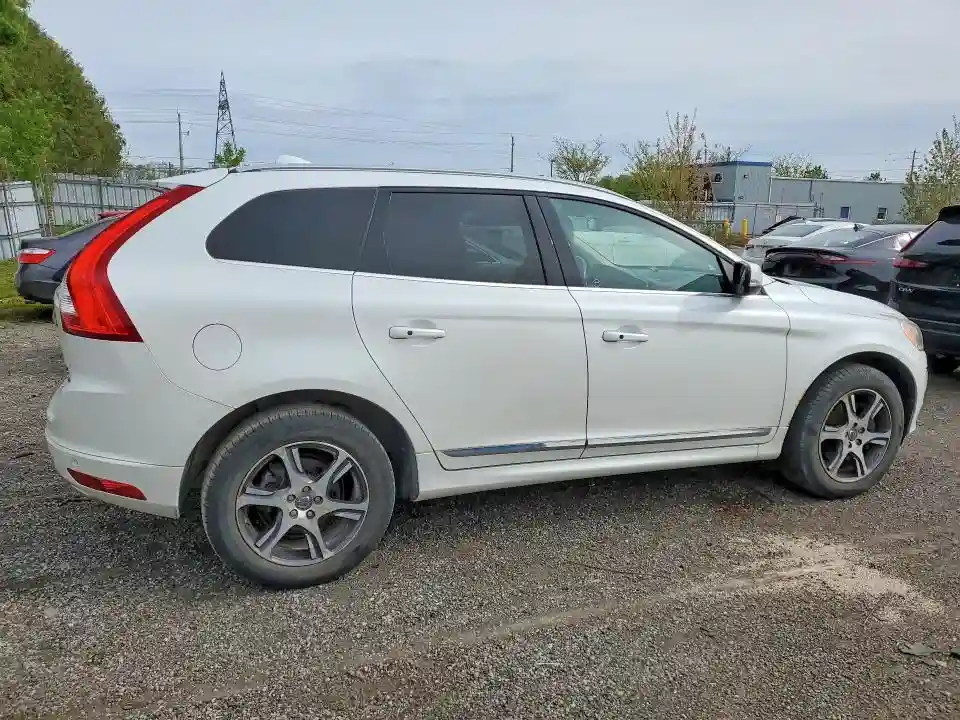YV4902RD9F2585647 2015 VOLVO XC60-2